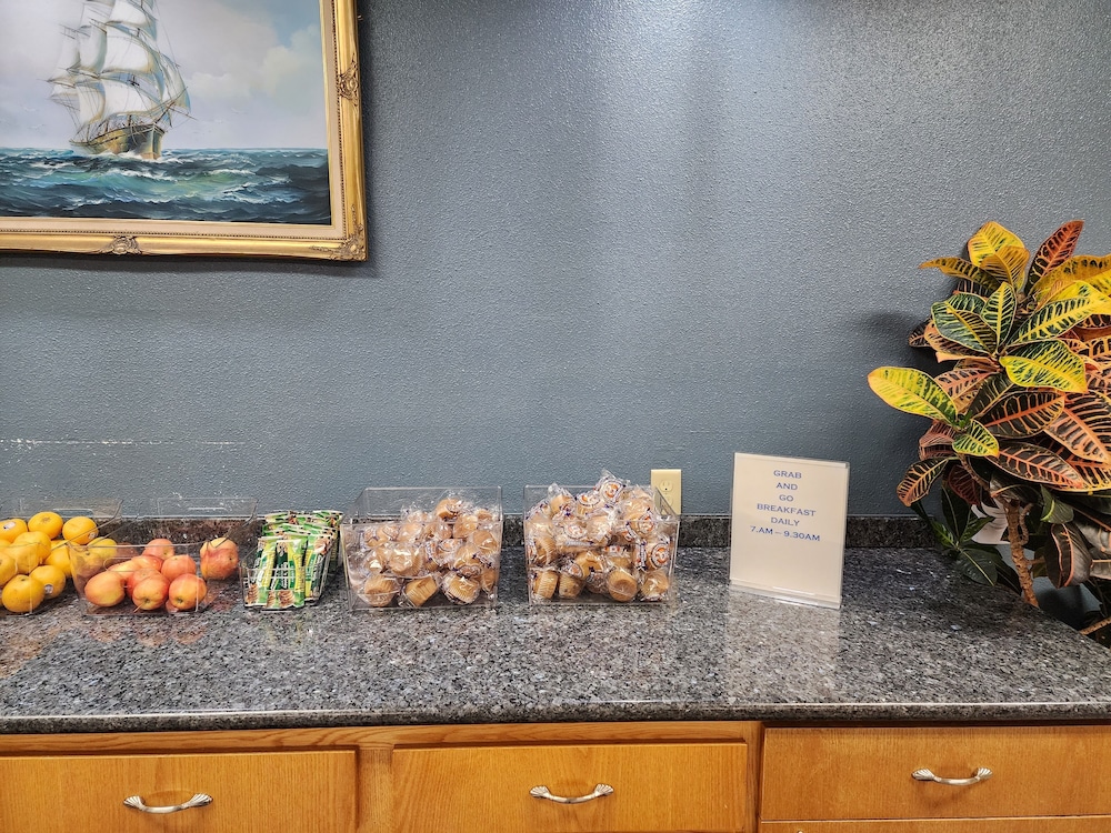 Anchor Beach Inn - photo 28
