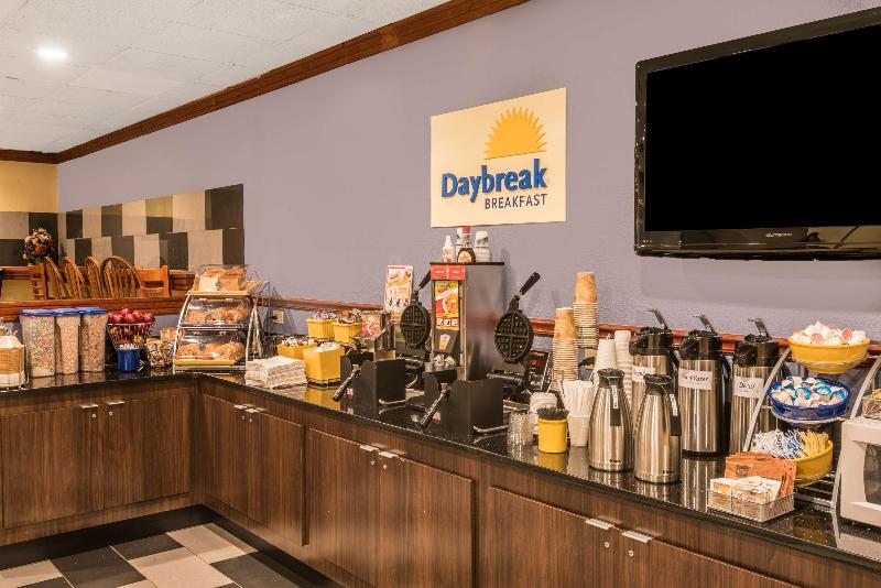 Days Inn by Wyndham South Hill - photo 15