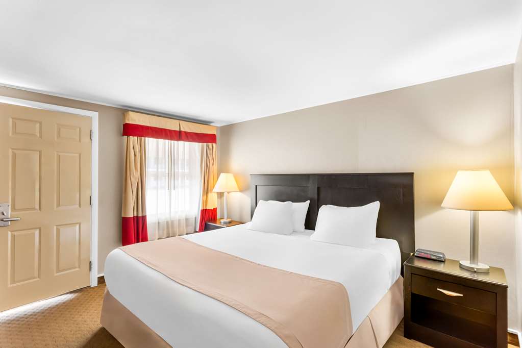 Rodeway Inn Gorham Riverside - photo 15