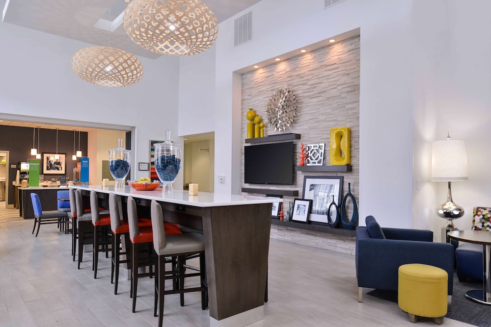 Hampton Inn & Suites Shelby - photo 5