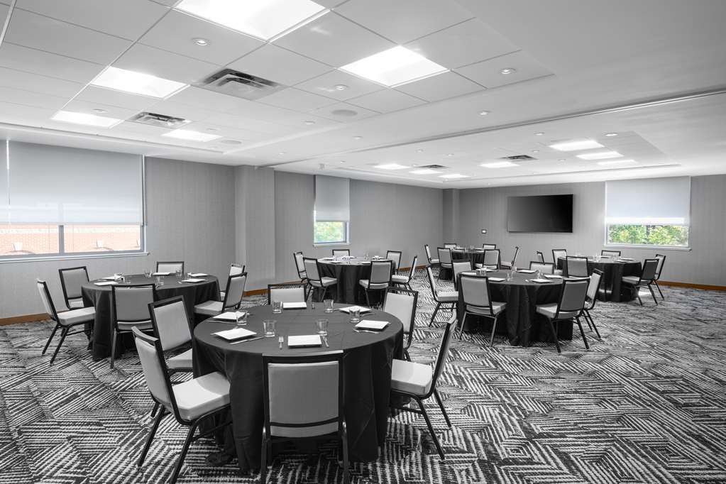 Hyatt Place Albany Downtown - photo 27