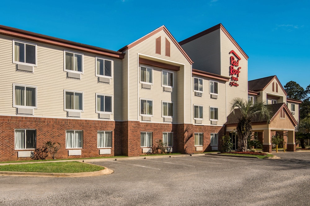 Red Roof Inn & Suites Pensacola East Milton - photo 37