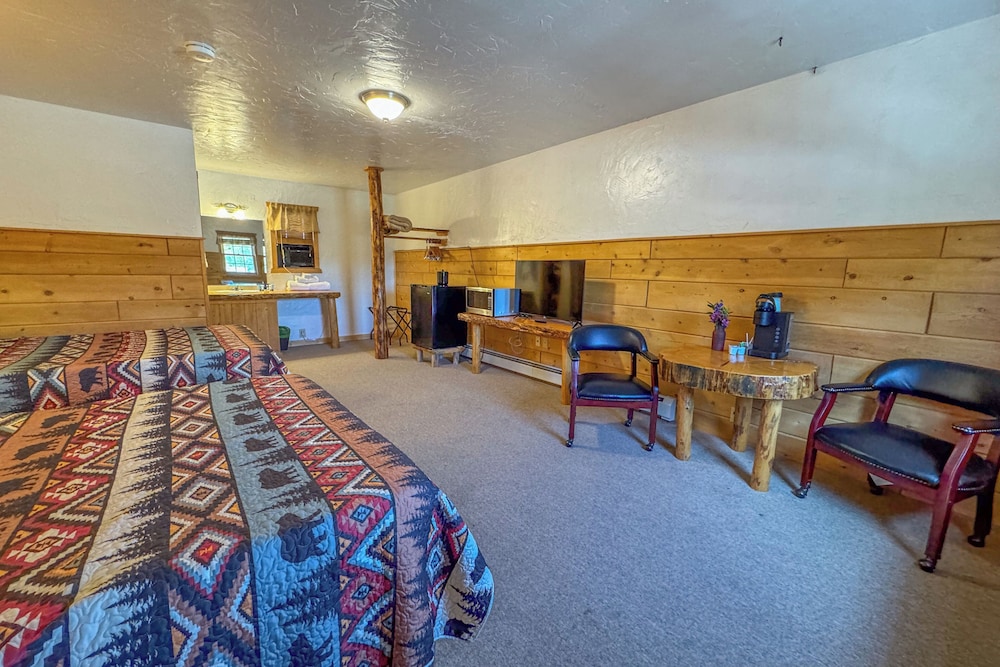 Chinook Winds Motel - photo 64
