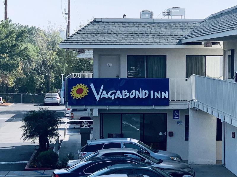 Vagabond Inn Sylmar - photo 7