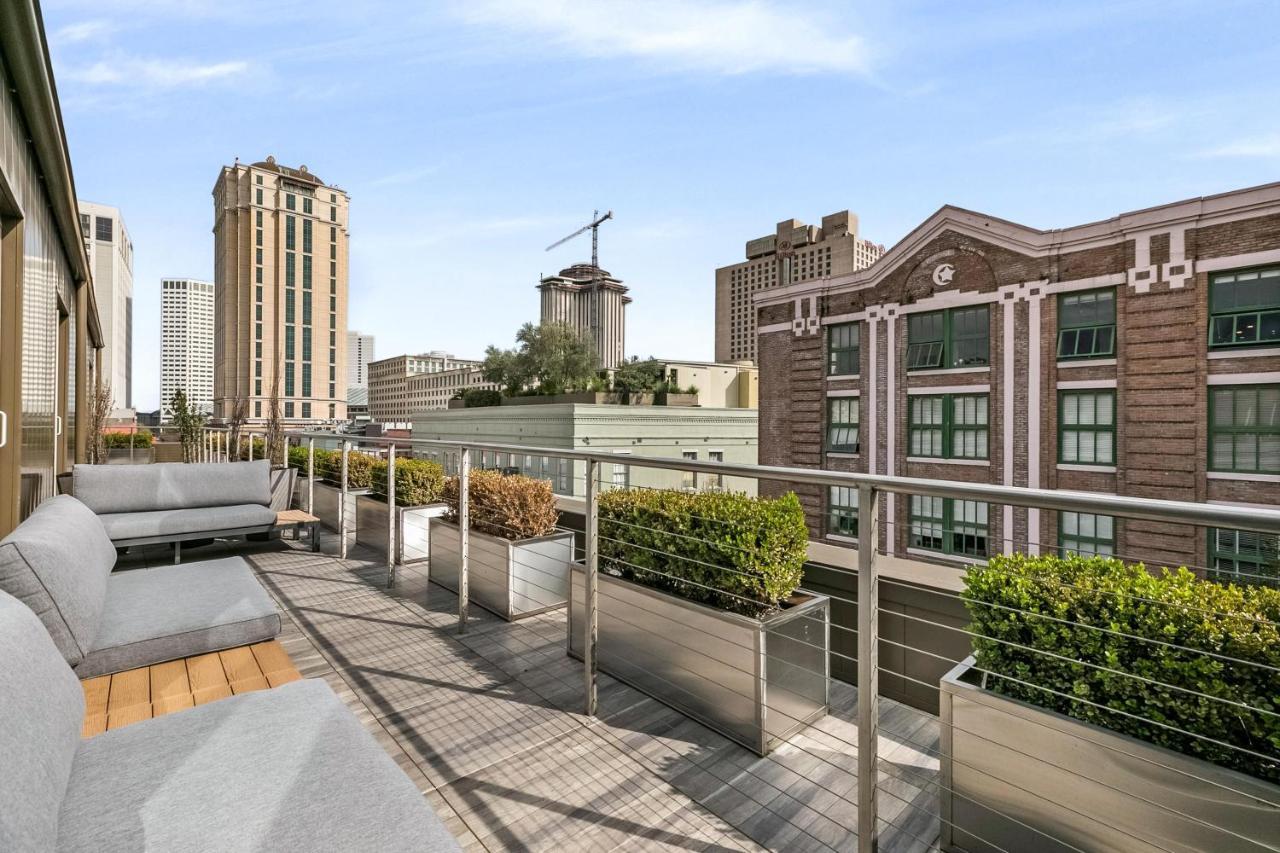 The Big Easy - carbon neutral hotel in Unknown City