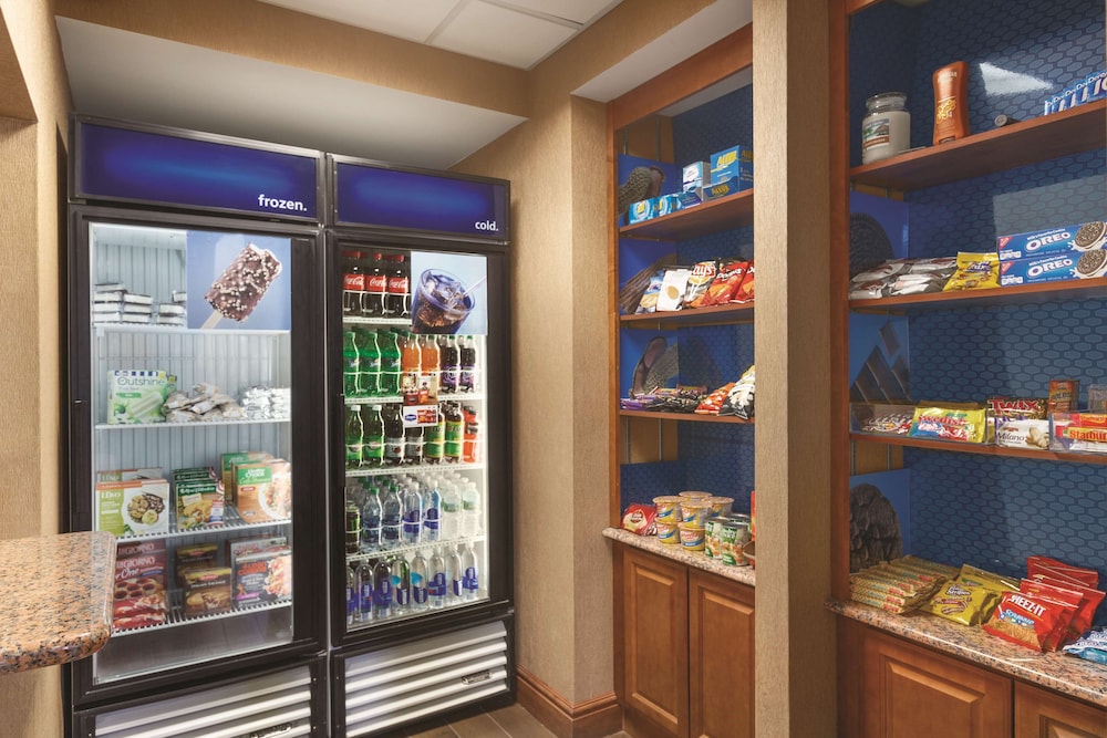 Hampton Inn & Suites Greenfield - photo 39