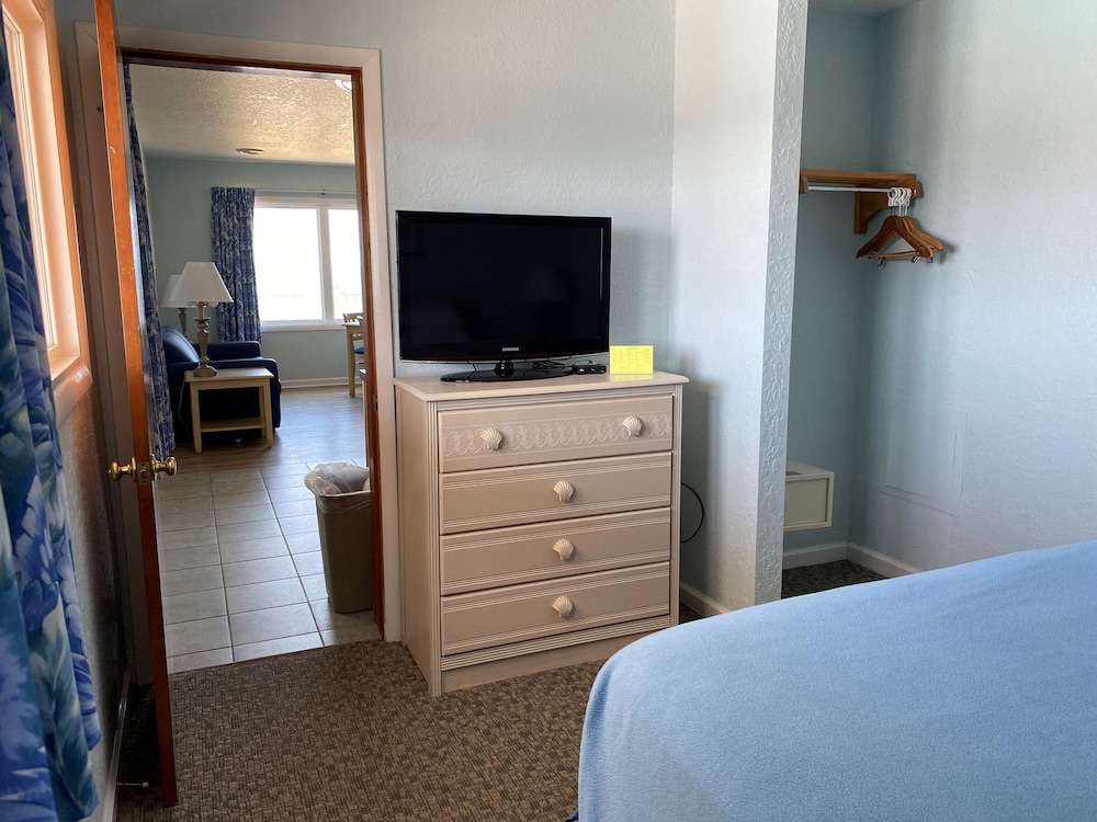 Mariner Inn And Suites - photo 13