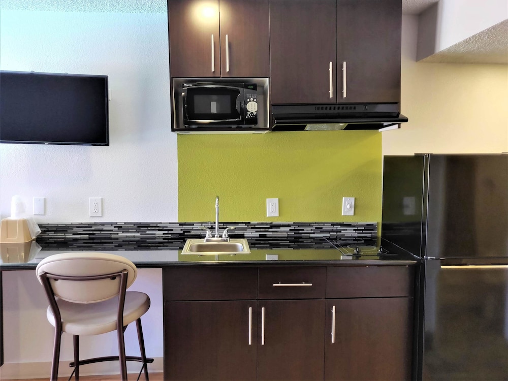 Studio 6 Fresno CA Extended Stay - photo 6