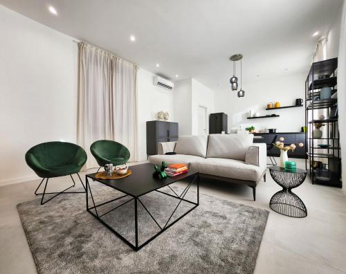 Matteotti Royale Apartments — 4-Star Luxury Hotel in Siracusa, Italy