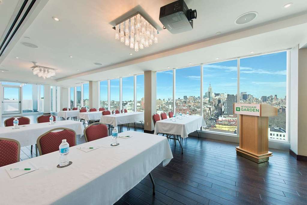 Wyndham Garden Chinatown - photo 21