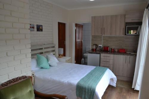 Apple Orchard Cottage — 4-Star Luxury Hotel in Harrismith, South Africa