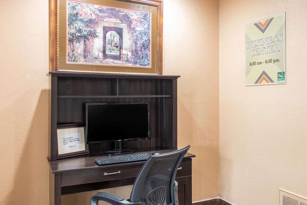 Quality Inn & Suites I 35 near Frost Bank Center - photo 25