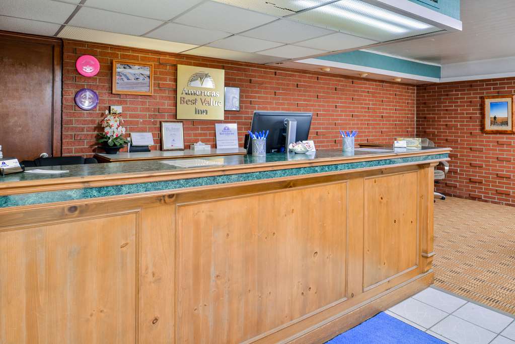 Americas Best Value Inn Ellsworth - photo 5