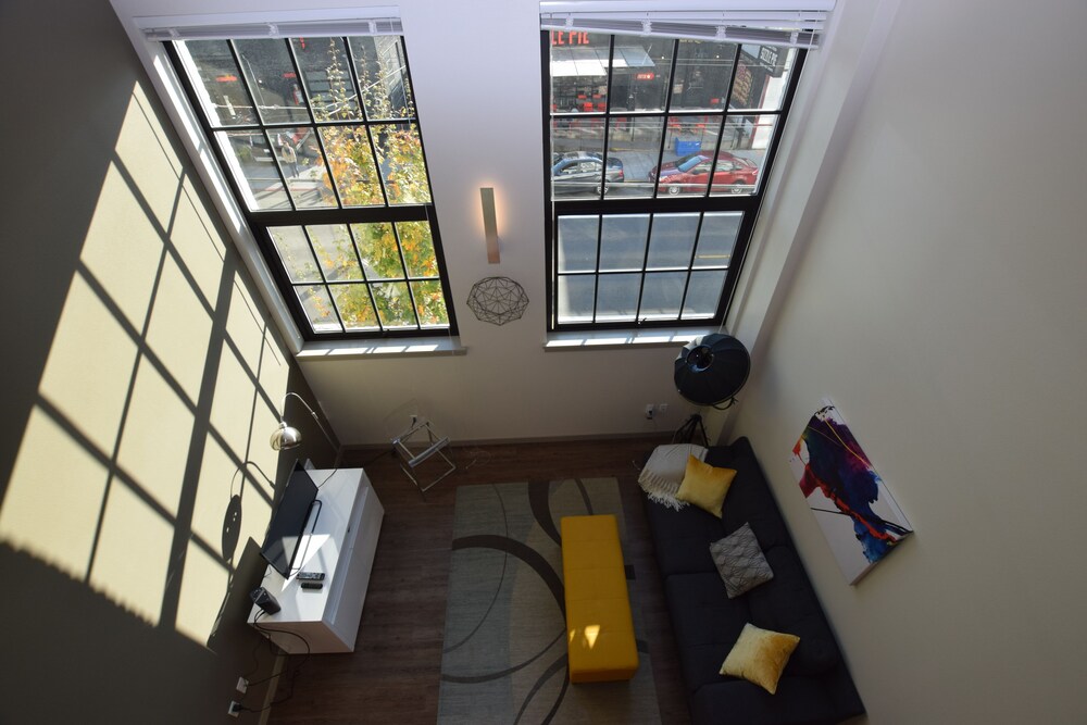Capitol Hill Suites by Luxe Hubs - photo 16