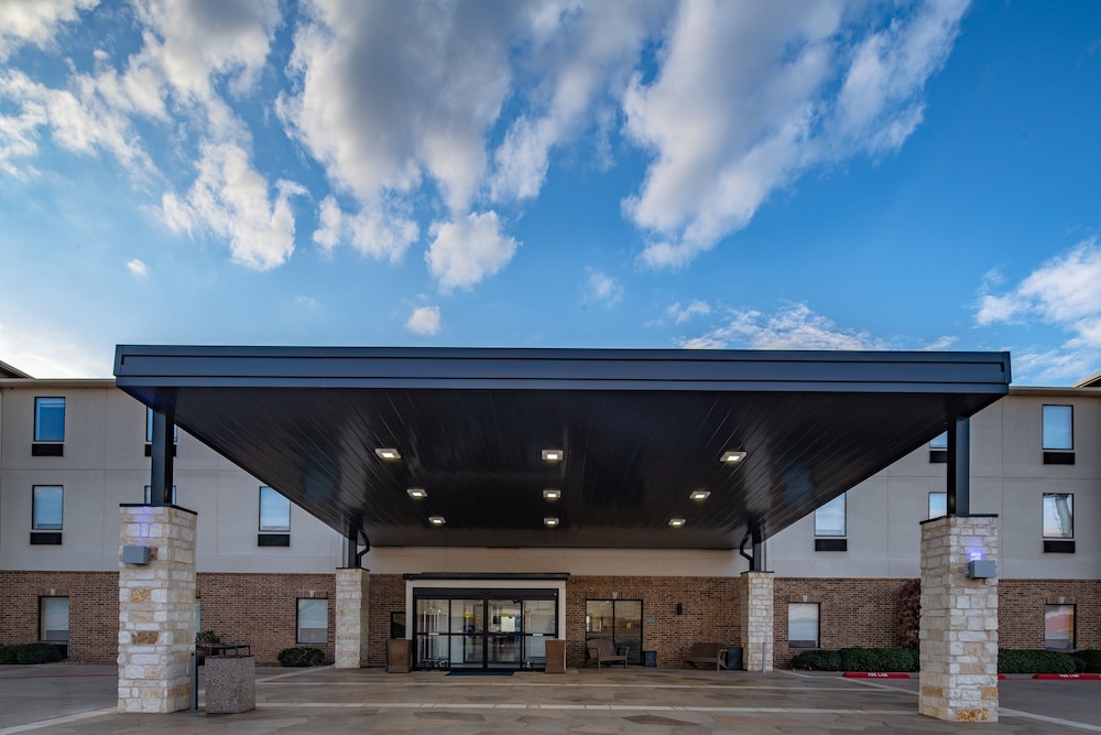Holiday Inn Express & Suites N Waco Area West by IHG - photo 55