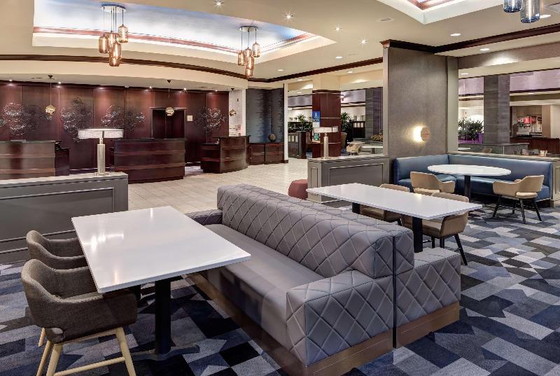 Embassy Suites by Hilton Tampa Brandon - photo 9