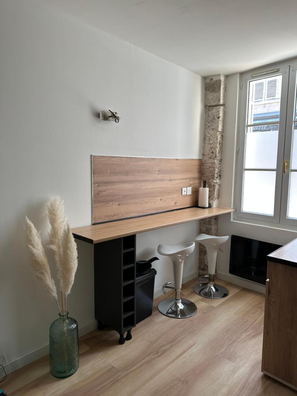 Magnifique Studio Hypercentre Ancien Pieton Orleans Wifi Acces Autonome in Orleans, France