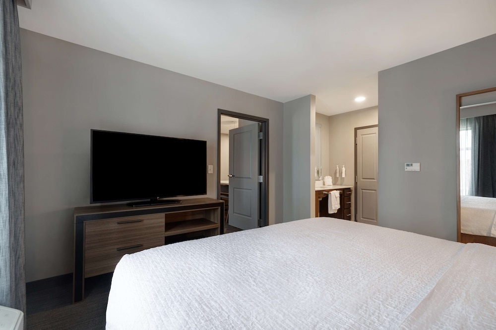 Homewood Suites by Hilton Oak Creek Milwaukee - photo 8