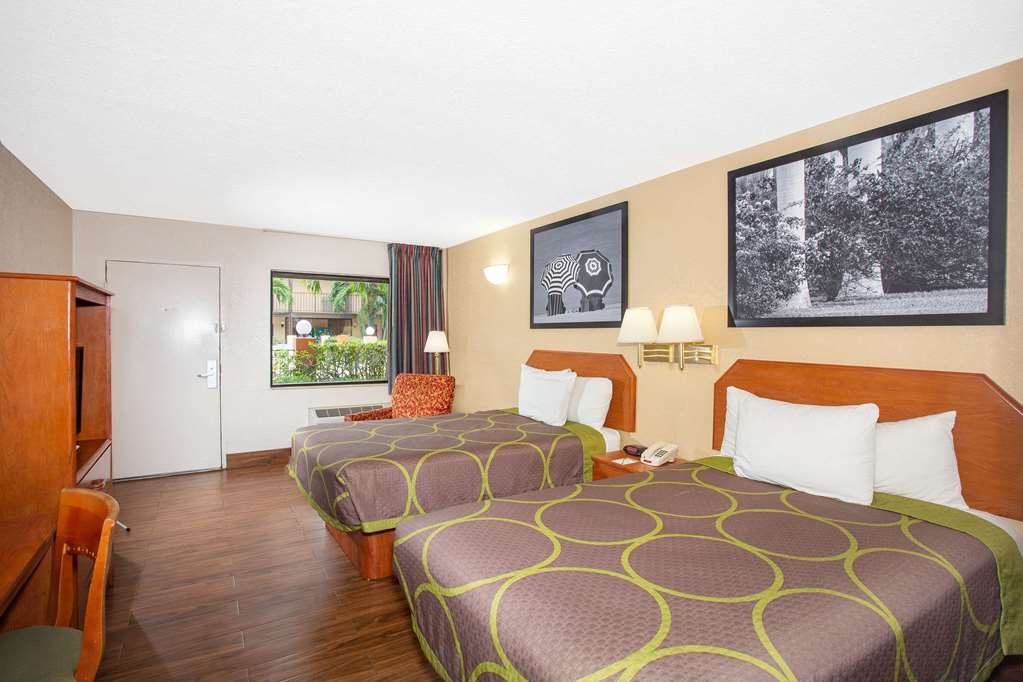 Super 8 by Wyndham North Palm Beach - photo 25