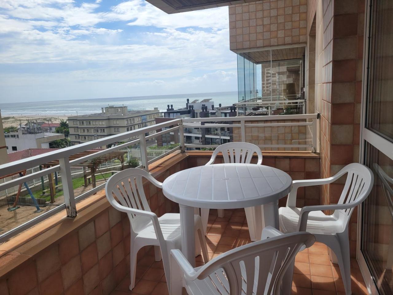 Dunas Flat 405 Com Vista Mar Limpeza Diaria E Roupas de Cama E Banho — 4-Star Luxury Hotel in Torres, Brasil
