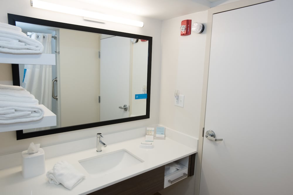 Hampton Inn Wooster - photo 20