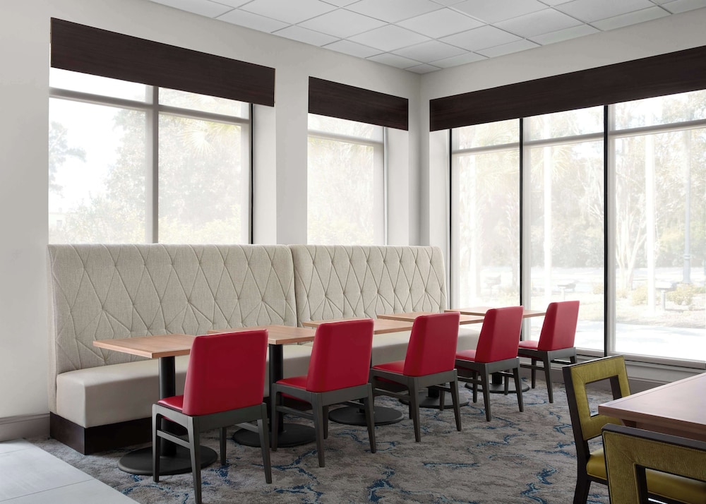 Hilton Garden Inn Beaufort - photo 22