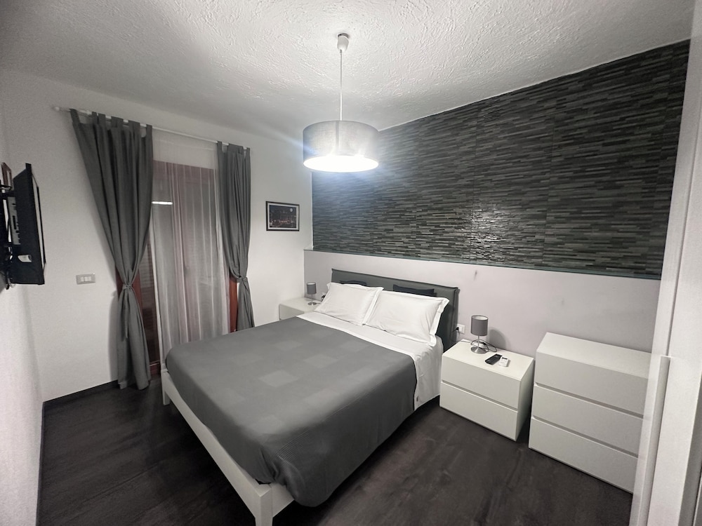 Appartamento I Puritani on the beach — 4-Star Luxury Hotel in Giardini-Naxos, Italy