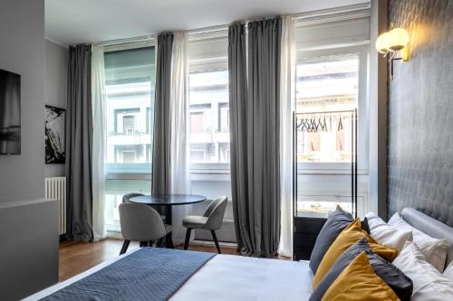 Sweet Life 2 Luxury And Design Apartment — 4-Star Luxury Hotel in Bari, Italy