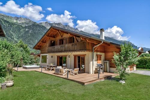 Chalet Sanaz — 4-Star Luxury Hotel in Chamonix-Mont-Blanc, France