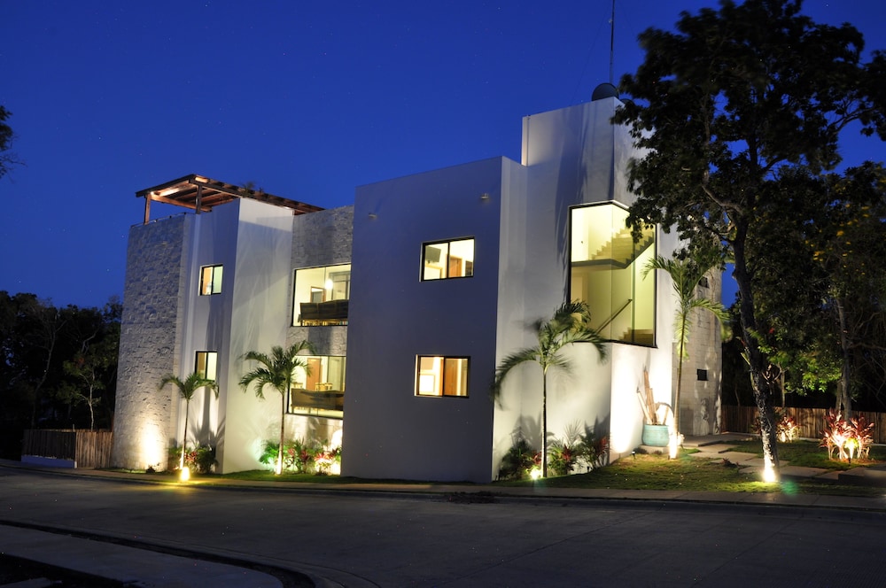 Villa Eva Luxury Akumal — 4-Star Luxury Hotel in Akumal, Mexico