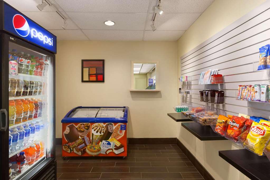 Park Inn by Radisson Sharon - photo 37
