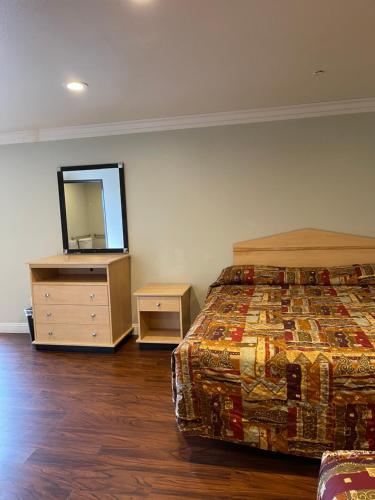 El Rey Inn - photo 23