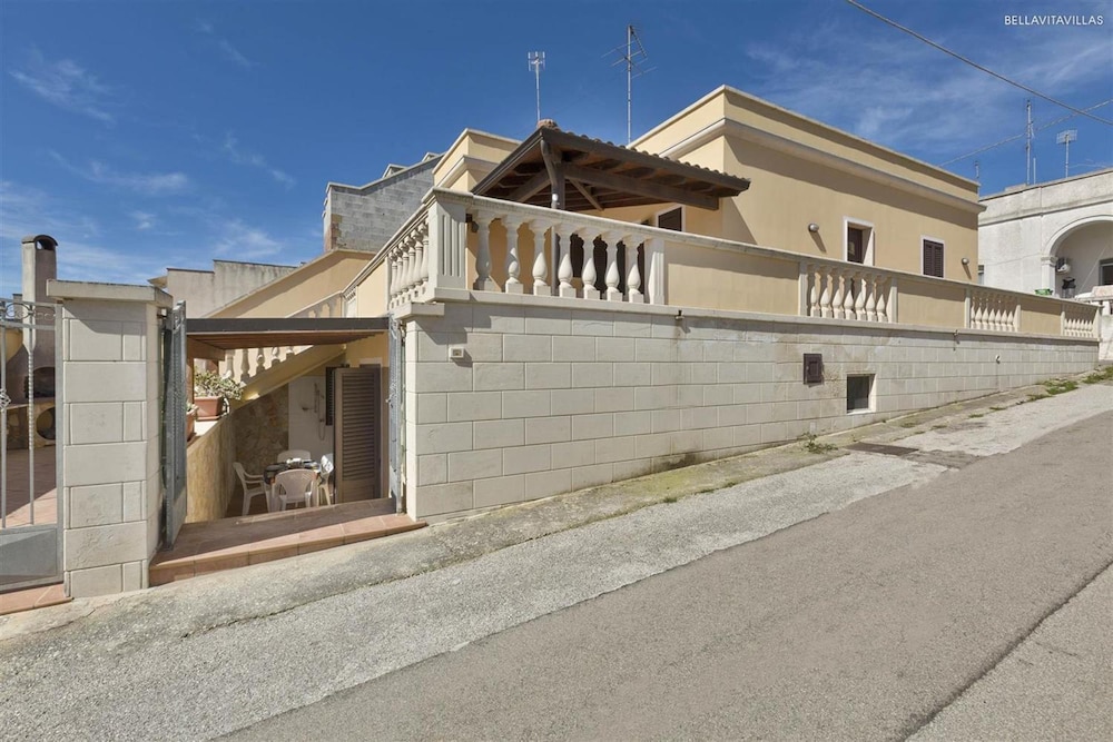 1070 Girasole Trilo 2 by Barbarhouse in Castrignano Del Capo, Italy