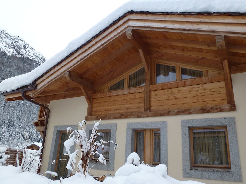 Chalet Gaia — 4-Star Luxury Hotel in Chamonix-Mont-Blanc, France
