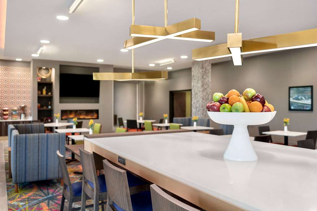 La Quinta Inn & Suites by Wyndham Braselton - photo 66
