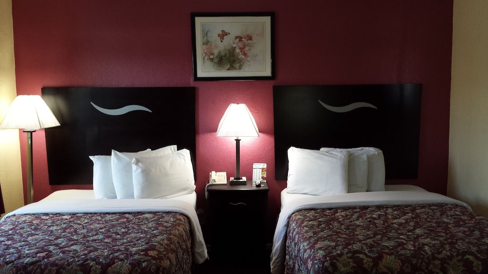 American Inn Sedalia - photo 9
