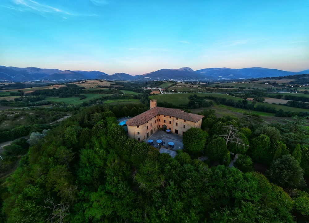 Castello di Baccaresca — Gubbio — photo 2