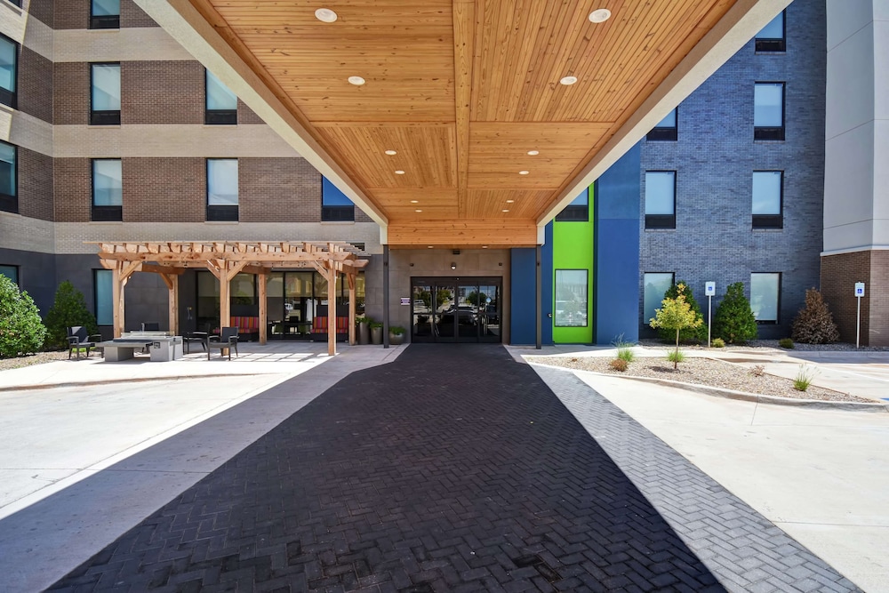 Home2 Suites by Hilton Oklahoma City Airport - photo 38