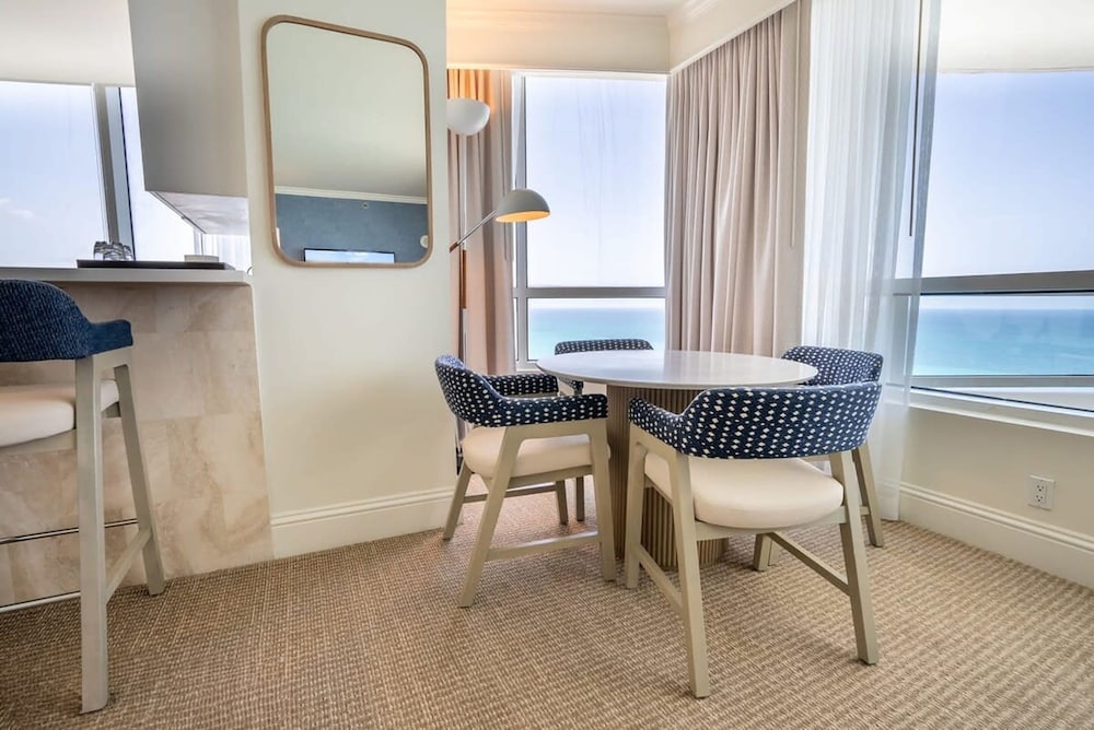 Fontainebleau Miami Beach Private Luxury Suites - photo 280