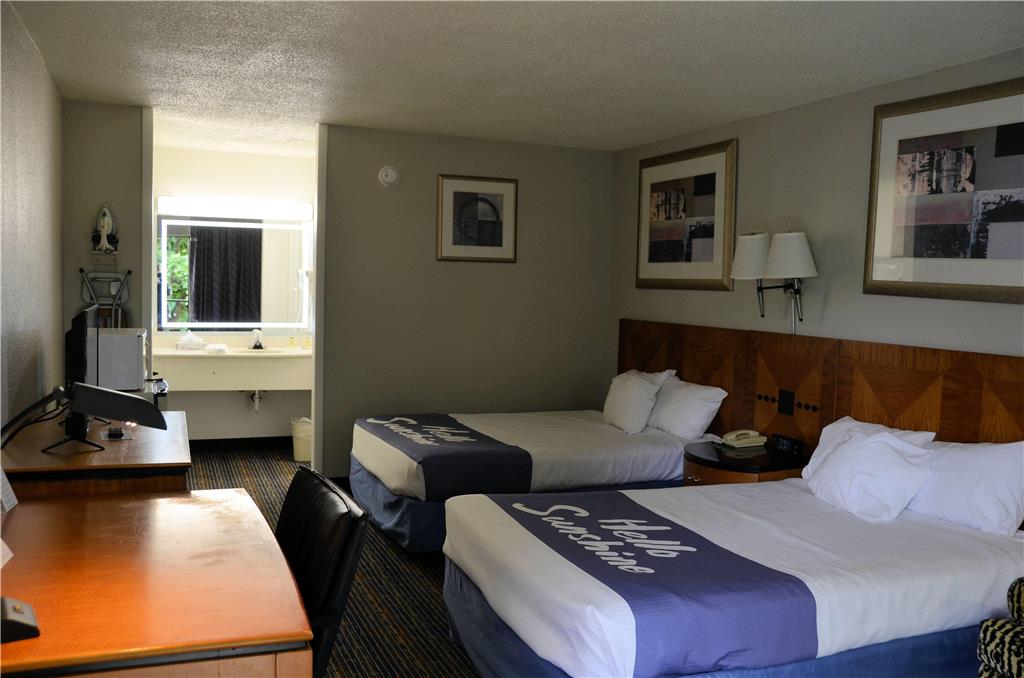 Days Inn by Wyndham Luray Shenandoah - photo 46