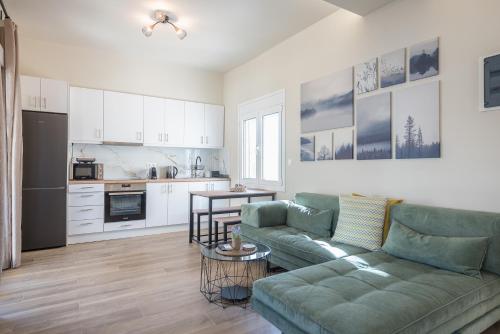Attiki Metro Top Floor by Greece Apartments — 4-Star Luxury Hotel in Athens, Greece
