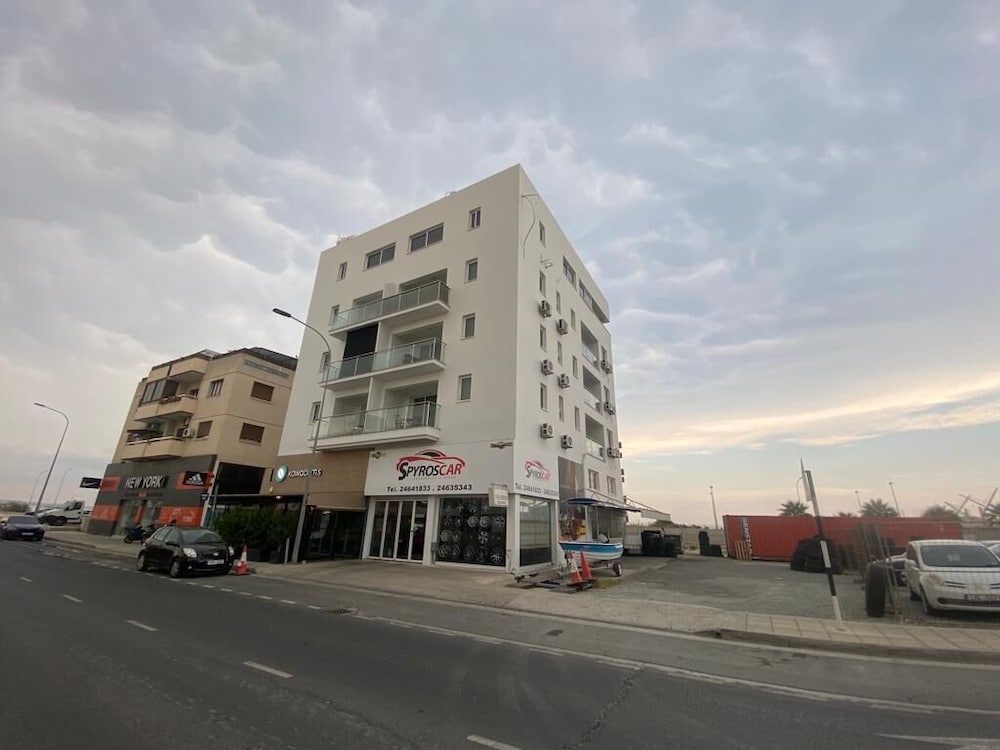 Harbor Apartments in Larnaca — 4-Star Luxury Hotel in Larnaca, Cyprus
