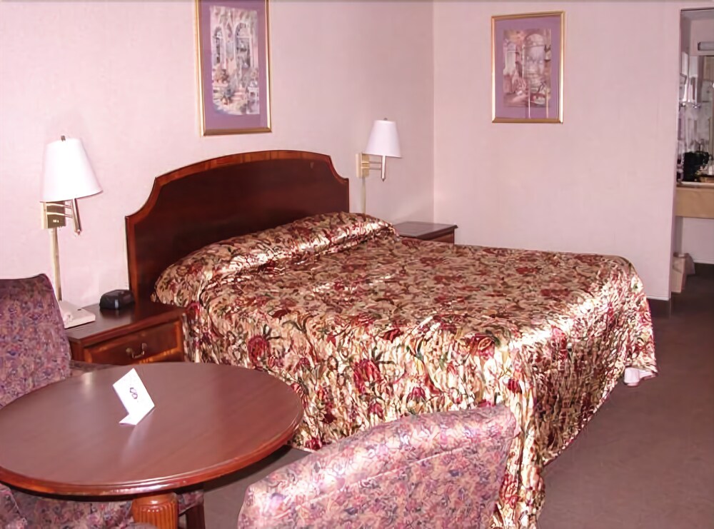 Red Carpet Inn And Suites Scranton - photo 11