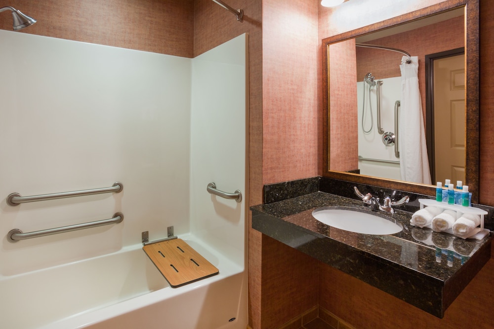 Holiday Inn Express Hotel & Suites Brainerd Baxter an IHG Hotel - photo 5