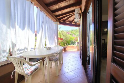 5 minutes to the sea Villetta Mediterranea in San Teodoro, Italy