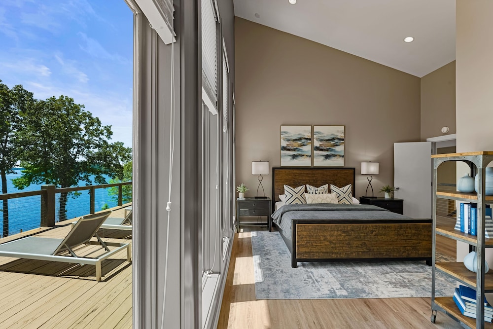 Lake Norman Getaway - photo 5