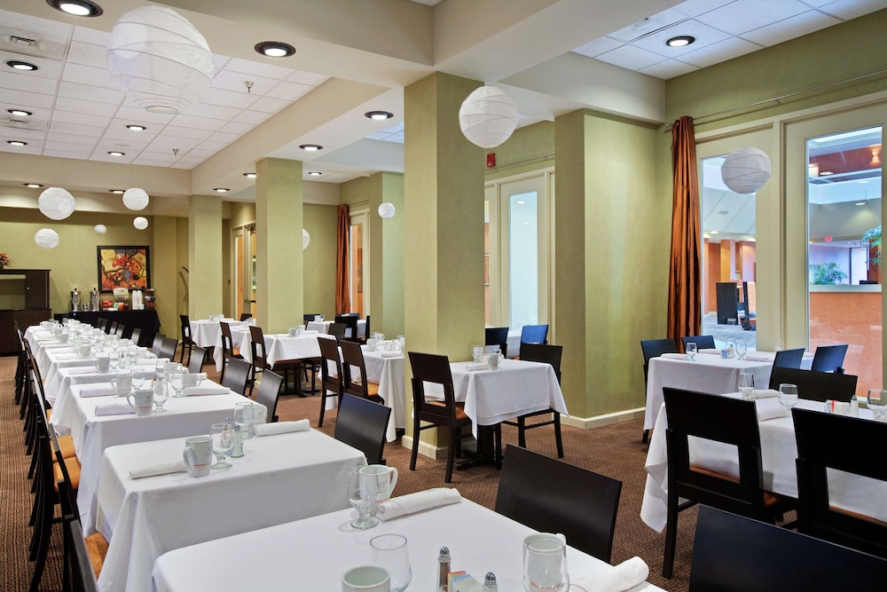 DoubleTree by Hilton Springfield - photo 29