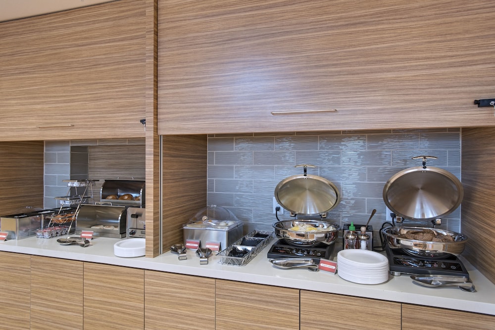 TownePlace Suites by Marriott Lakeland - photo 19