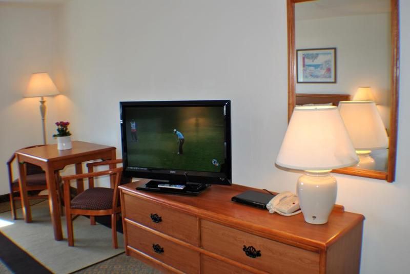 Paradise Inn and Suites - photo 17