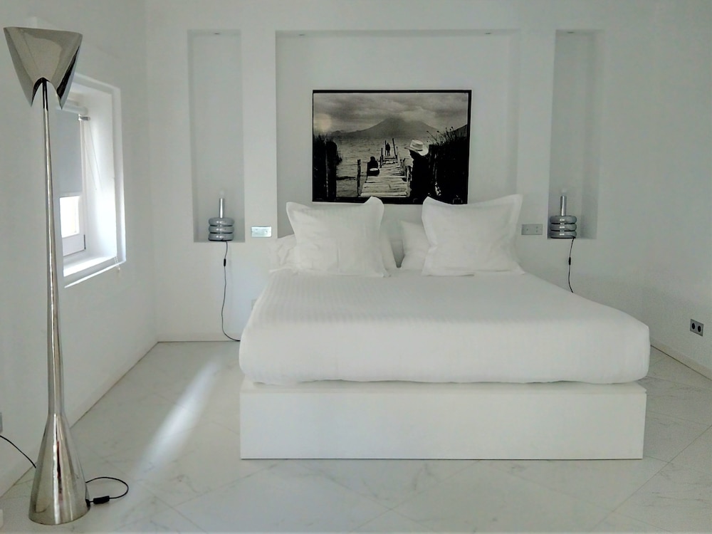 Hospedería Diez y Seis — carbon neutral stay, Tarifa